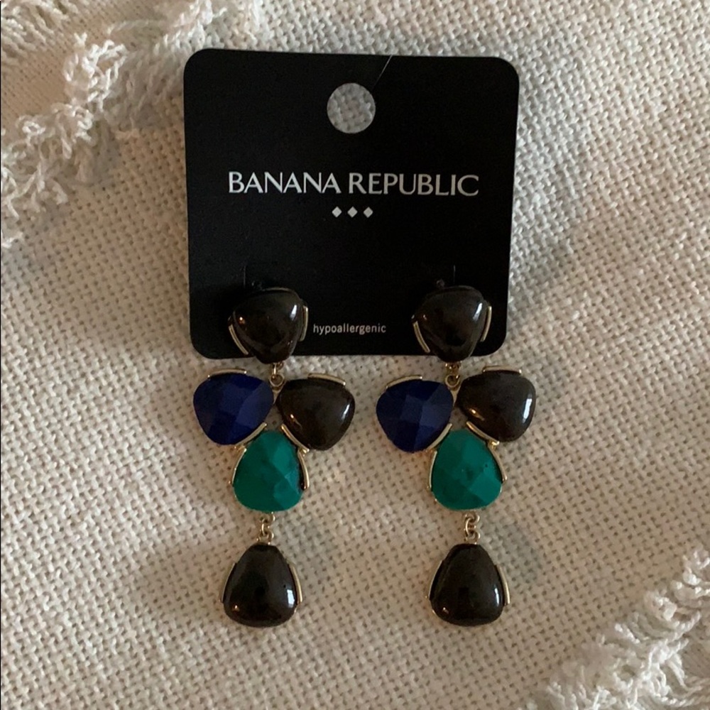 Dangle earrings